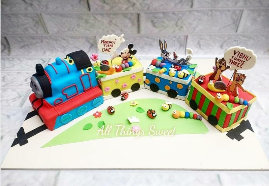 birthday cakes for boys train